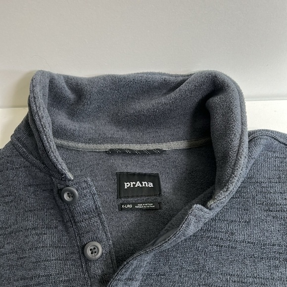 Prana Blue Tri Thermal Threads Henley size XL - Picture 6 of 10